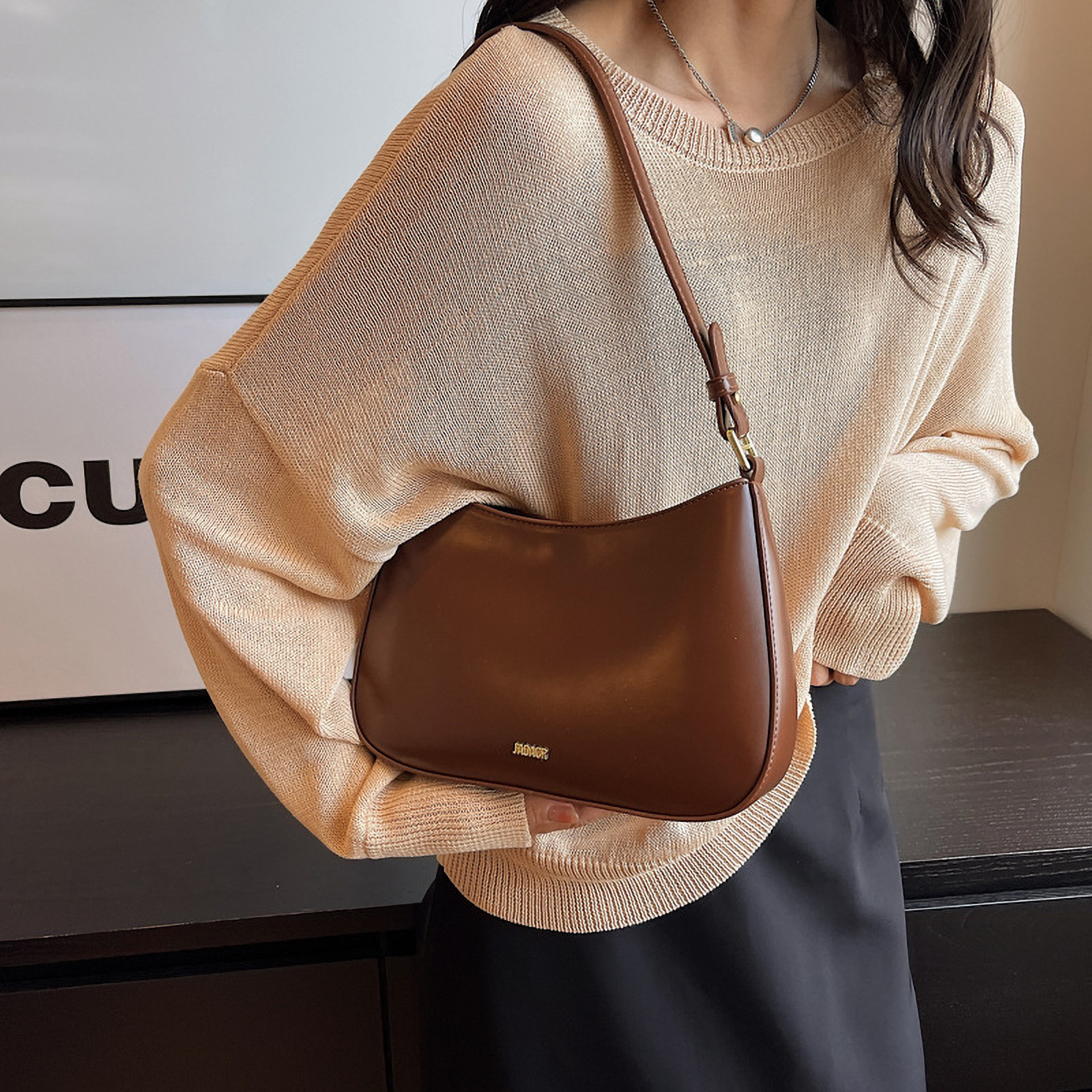 Red Underarm Shoulder Bags for - đánh giá và giá Interior Design Trends 2026